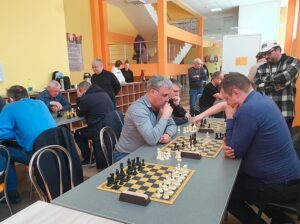 В СОК «Импульс» прошёл турнир по шахматам с участием команд из шести районов